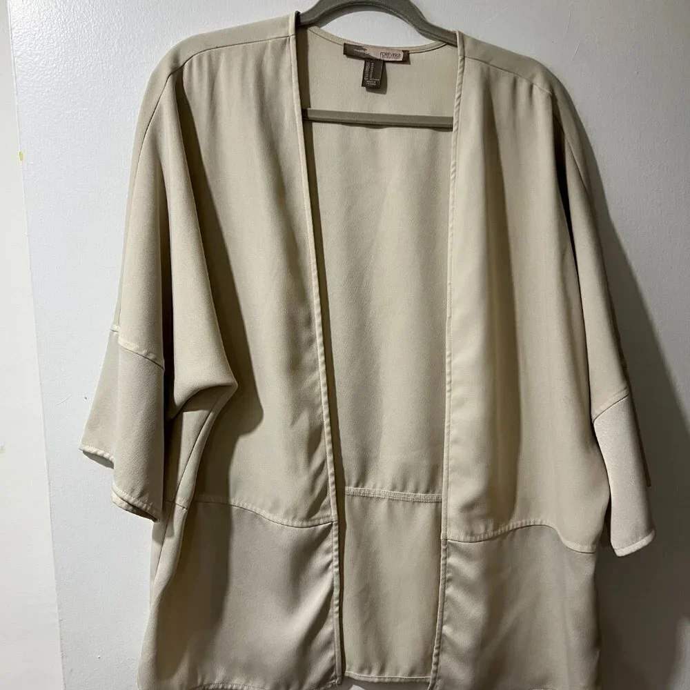 Forever 21 Beige Kimono Blazer - Effortless Chic for Casual and Work Wear 🌟✨ - Picture 5 of 9